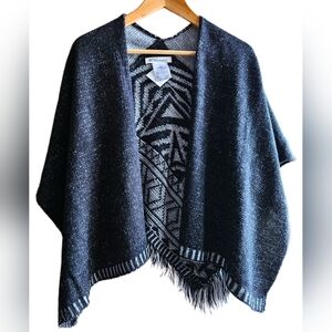 BCBGeneration Black and Gray Geometric Wrap